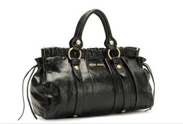 廣州外貿原單 廠價促銷精品皮具與電子產品